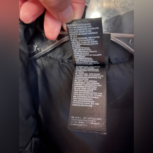 Northface Black Vest style AZPM like new ! - Picture 6 of 7